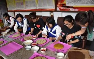 你好,我想问一下那个vivo平板完事那个,密码忘了 我想再尝一下你那个